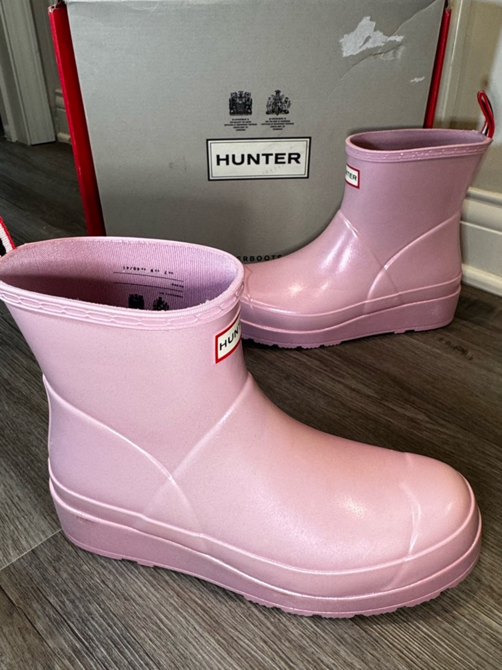 Hunter Original Play Short Nebula Rain Boots in Foxglove Pink - Picture 4 of 16